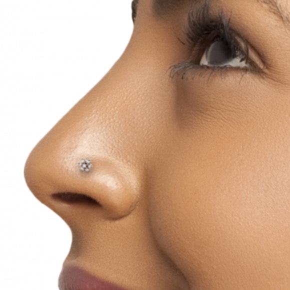 maria tash | 3mm diamond flower nostril stud - Picture 3 of 5